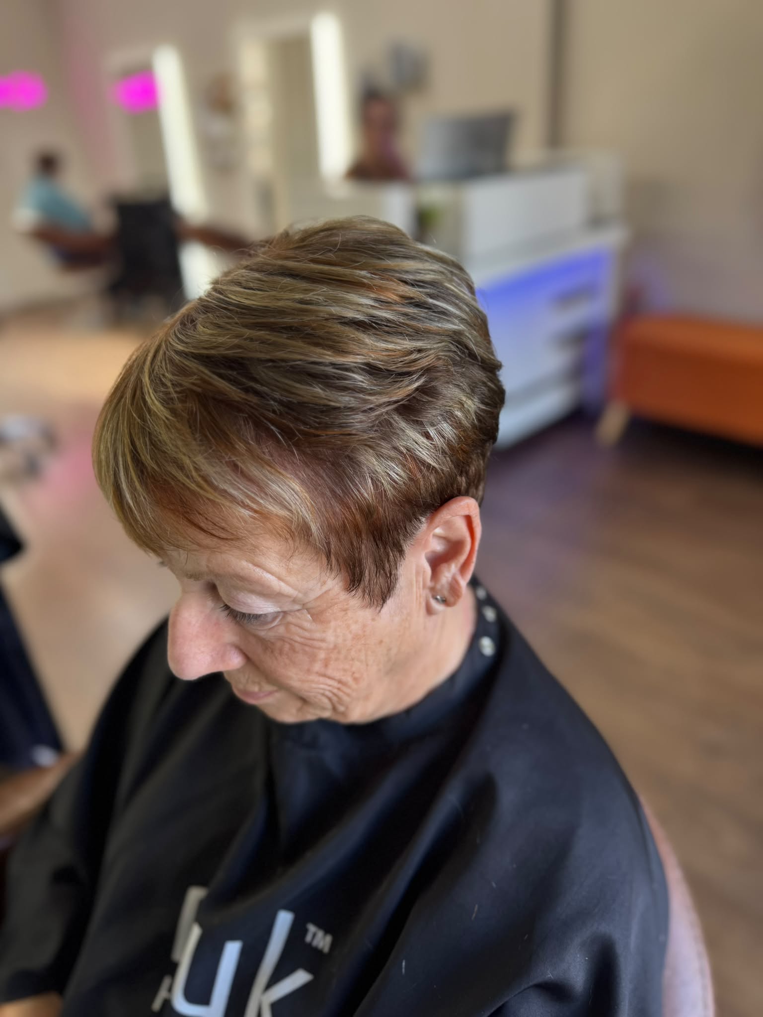 Autumnal hair colours in short hair