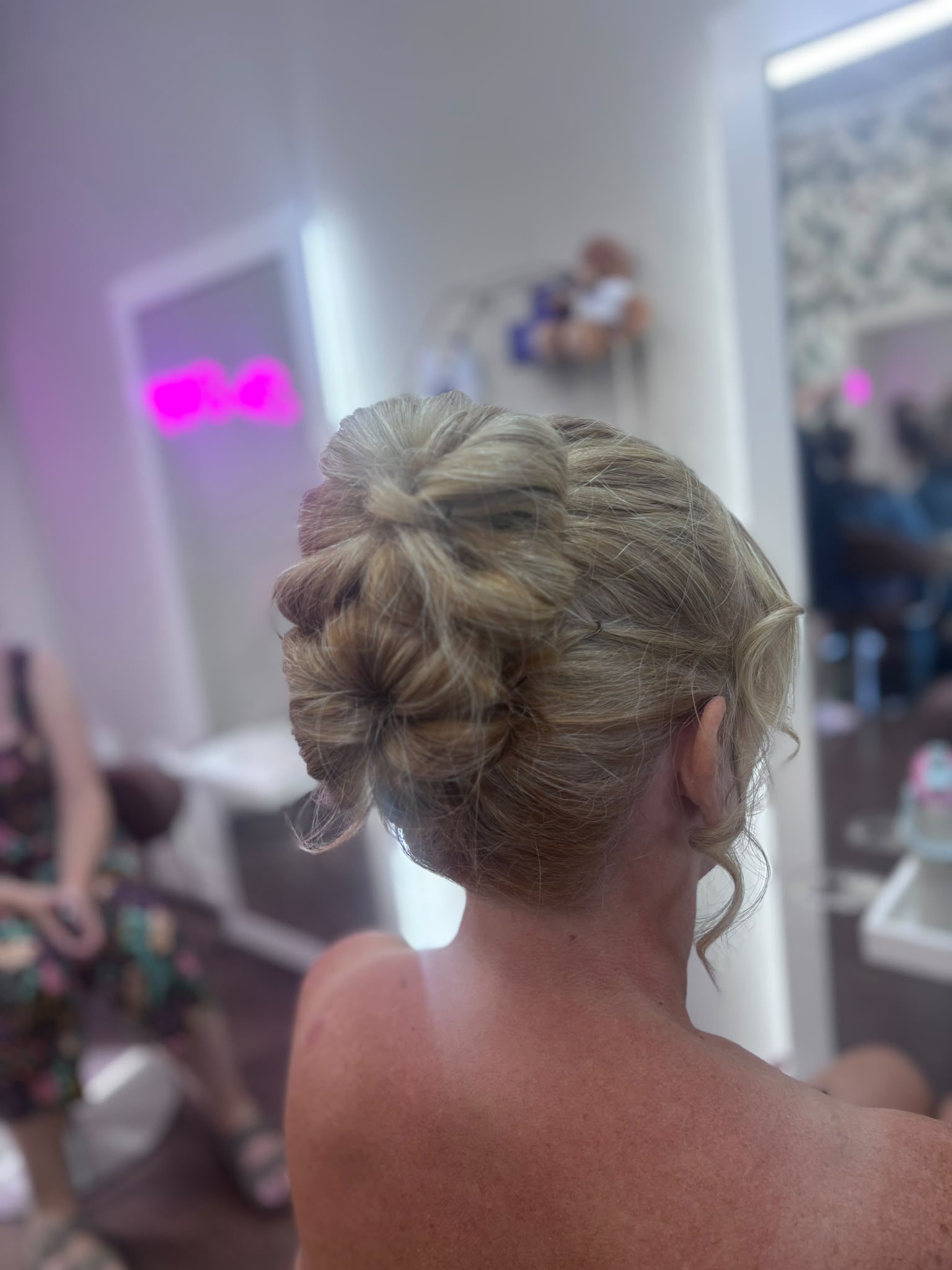 wedding guest hair up